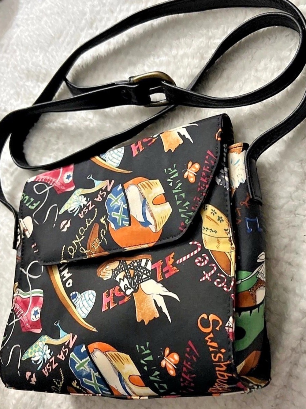 Y2K Nicole Miller Printed Crossbody Bag in Black & Multicolor 1991 - Rare
Find